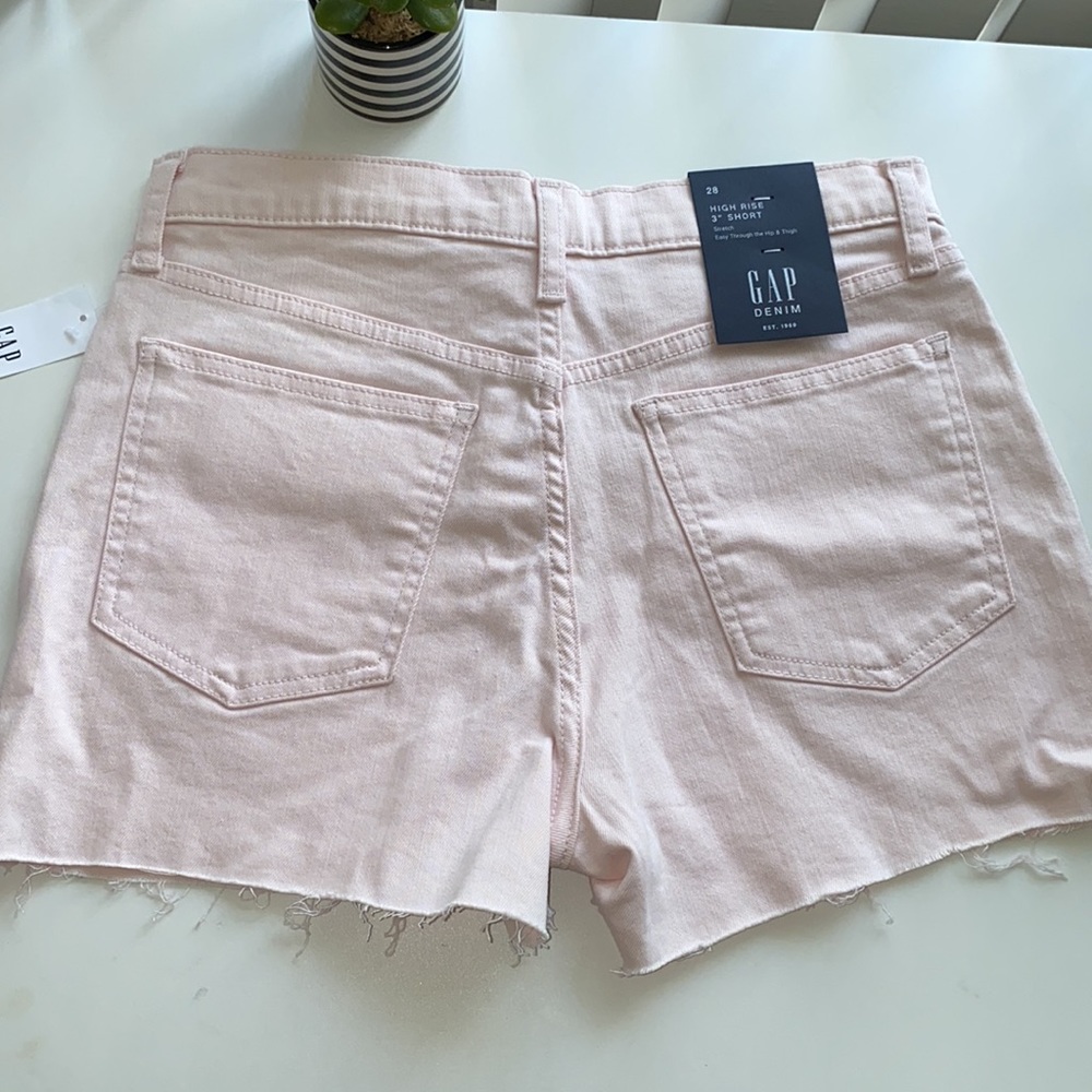 Gap High Rise Shorts - Picture 2 of 10